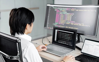 郑州 api php源码,下载的php源码怎么运行呢？